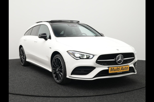 Mercedes-Benz CLA-Klasse Shooting Brake 250 e AMG Night Plug in Hybrid Dealer O.H. 218pk PHEV | Panodak | Alcantara Sportstoelen Verwarmd | Widescreen Navi | Sfeerverlichting | Navigatie | Apple Carplay | Camera | DAB |