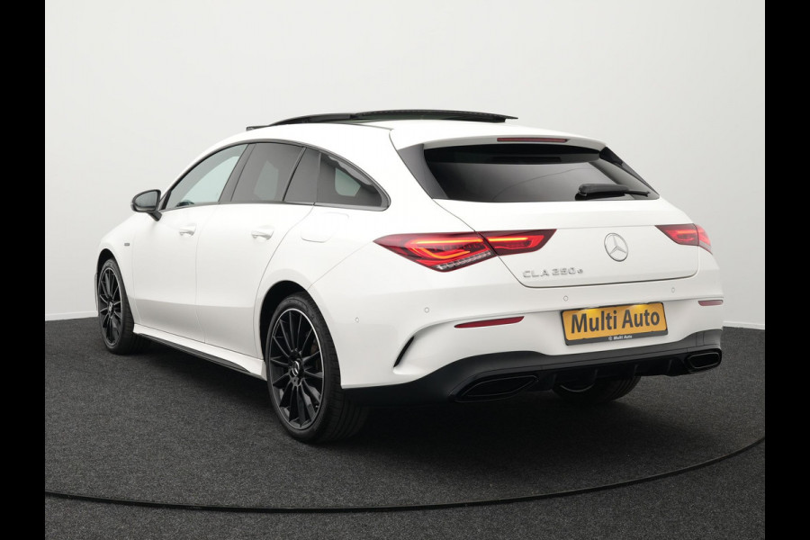 Mercedes-Benz CLA-Klasse Shooting Brake 250 e AMG Night Plug in Hybrid Dealer O.H. 218pk PHEV | Panodak | Alcantara Sportstoelen Verwarmd | Widescreen Navi | Sfeerverlichting | Navigatie | Apple Carplay | Camera | DAB |