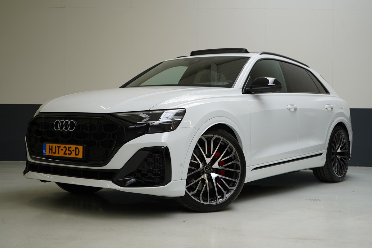 Audi Q8 60 TFSI e quattro Pro Line S Competition | B&O | Massagestoelen | Laser LED | Panoramadak | Trekhaak | Luchtvering Audi Q8 60 TFSI e quattro Pro Line S Competition | B&O | Massagestoelen | Laser LED | Panoramadak | Trekhaak | Luchtvering