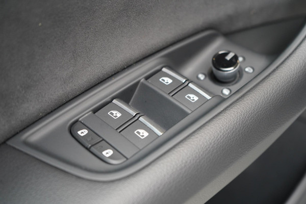 Audi Q8 60 TFSI e quattro Pro Line S Competition | B&O | Massagestoelen | Laser LED | Panoramadak | Trekhaak | Luchtvering
