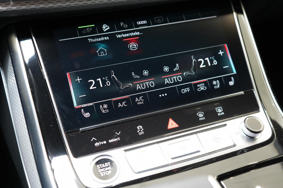 Audi Q8 60 TFSI e quattro Pro Line S Competition | B&O | Massagestoelen | Laser LED | Panoramadak | Trekhaak | Luchtvering
