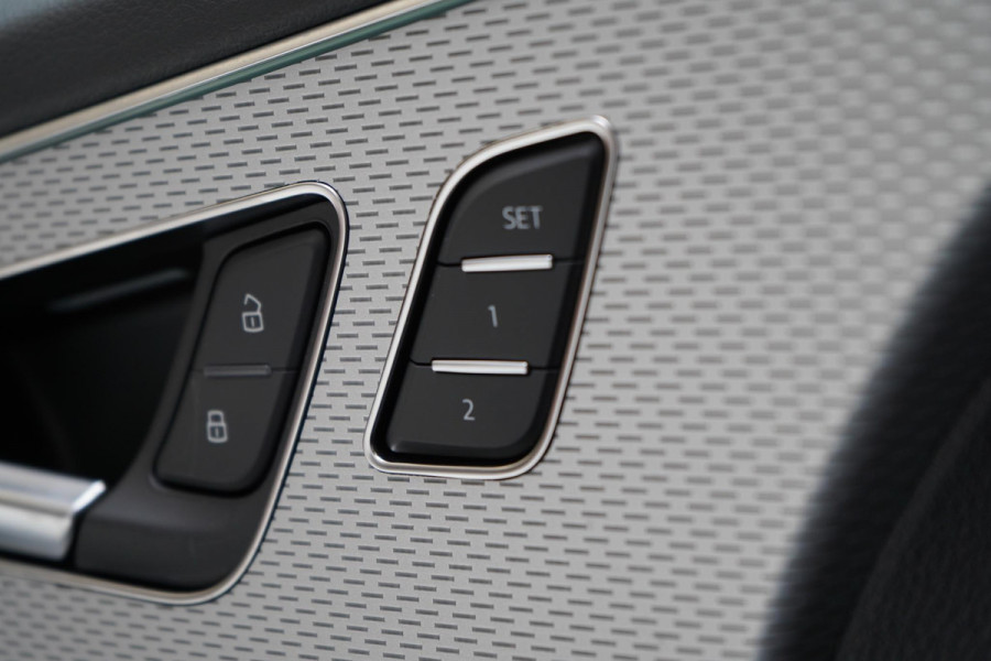 Audi Q8 60 TFSI e quattro Pro Line S Competition | B&O | Massagestoelen | Laser LED | Panoramadak | Trekhaak | Luchtvering
