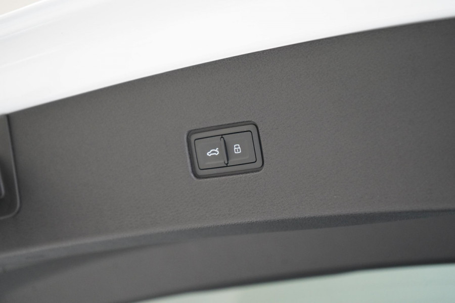 Audi Q8 60 TFSI e quattro Pro Line S Competition | B&O | Massagestoelen | Laser LED | Panoramadak | Trekhaak | Luchtvering