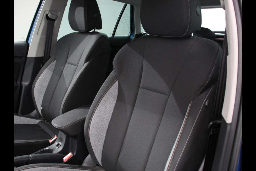 Škoda Kamiq 1.0 TSI 115pk Automaat Business Edition | Navigatie | Android Auto / Apple Carplay | Climate Control | Camera | Parkeer sensoren | Lichtmetalen Velgen | Dab | Digitale Cockpit | Keyless | Led | Cruise Control