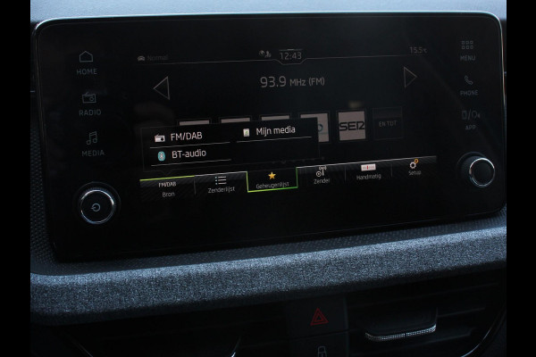 Škoda Kamiq 1.0 TSI 115pk Automaat Business Edition | Navigatie | Android Auto / Apple Carplay | Climate Control | Camera | Parkeer sensoren | Lichtmetalen Velgen | Dab | Digitale Cockpit | Keyless | Led | Cruise Control