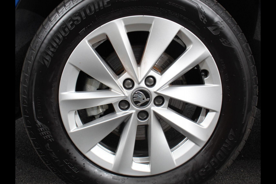 Škoda Kamiq 1.0 TSI 115pk Automaat Business Edition | Navigatie | Android Auto / Apple Carplay | Climate Control | Camera | Parkeer sensoren | Lichtmetalen Velgen | Dab | Digitale Cockpit | Keyless | Led | Cruise Control