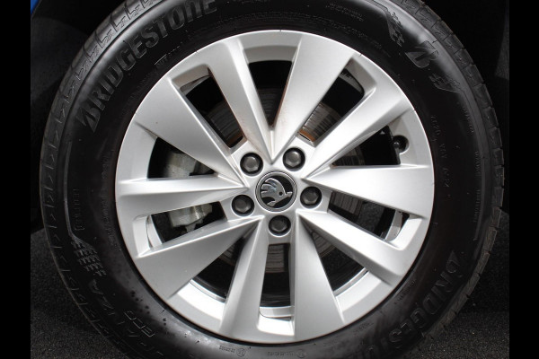 Škoda Kamiq 1.0 TSI 115pk Automaat Business Edition | Navigatie | Android Auto / Apple Carplay | Climate Control | Camera | Parkeer sensoren | Lichtmetalen Velgen | Dab | Digitale Cockpit | Keyless | Led | Cruise Control