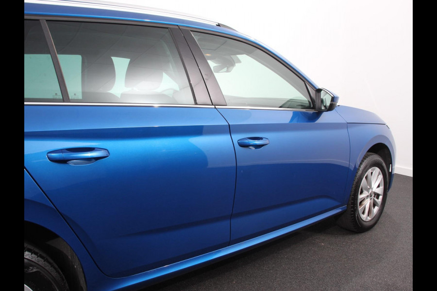 Škoda Kamiq 1.0 TSI 115pk Automaat Business Edition | Navigatie | Android Auto / Apple Carplay | Climate Control | Camera | Parkeer sensoren | Lichtmetalen Velgen | Dab | Digitale Cockpit | Keyless | Led | Cruise Control