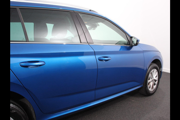 Škoda Kamiq 1.0 TSI 115pk Automaat Business Edition | Navigatie | Android Auto / Apple Carplay | Climate Control | Camera | Parkeer sensoren | Lichtmetalen Velgen | Dab | Digitale Cockpit | Keyless | Led | Cruise Control