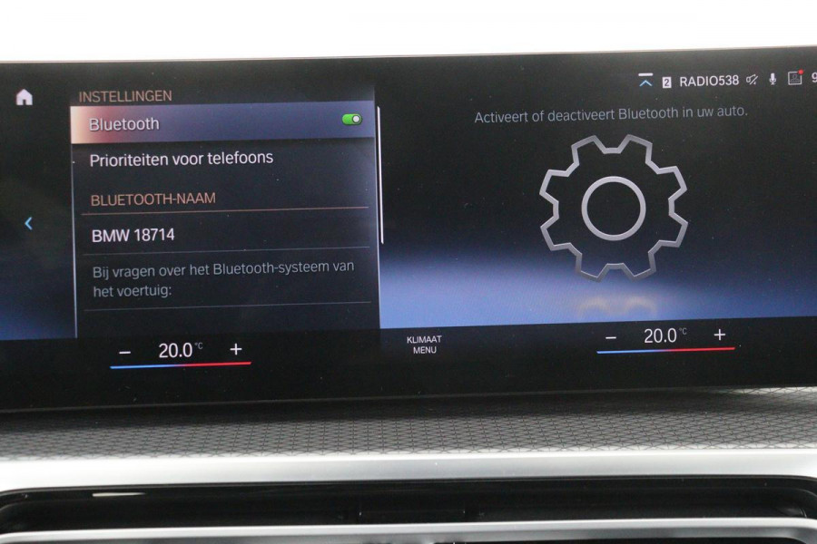 BMW 3-serie 320e M Sport | Head-Up | Stoel & stuurverwarming | Adaptive cruise | Sportstoelen | Adaptief LED | Sfeerverlichting | Camera | Carplay | Leder/Alcantara