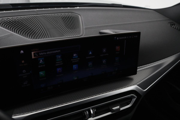 BMW 3-serie 320e M Sport | Head-Up | Stoel & stuurverwarming | Adaptive cruise | Sportstoelen | Adaptief LED | Sfeerverlichting | Camera | Carplay | Leder/Alcantara