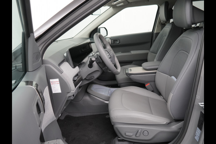 Kia EV3 Plus Advanced 81.4 kWh - Rijdende Demo - Draadloze Apple CarPlay / Android Auto - Stoel en stuurwiel verwarming - Panoramadak - Harman Kardon Audio - Dodehoek assistent - Fabrieksgarantie tot 11-2031