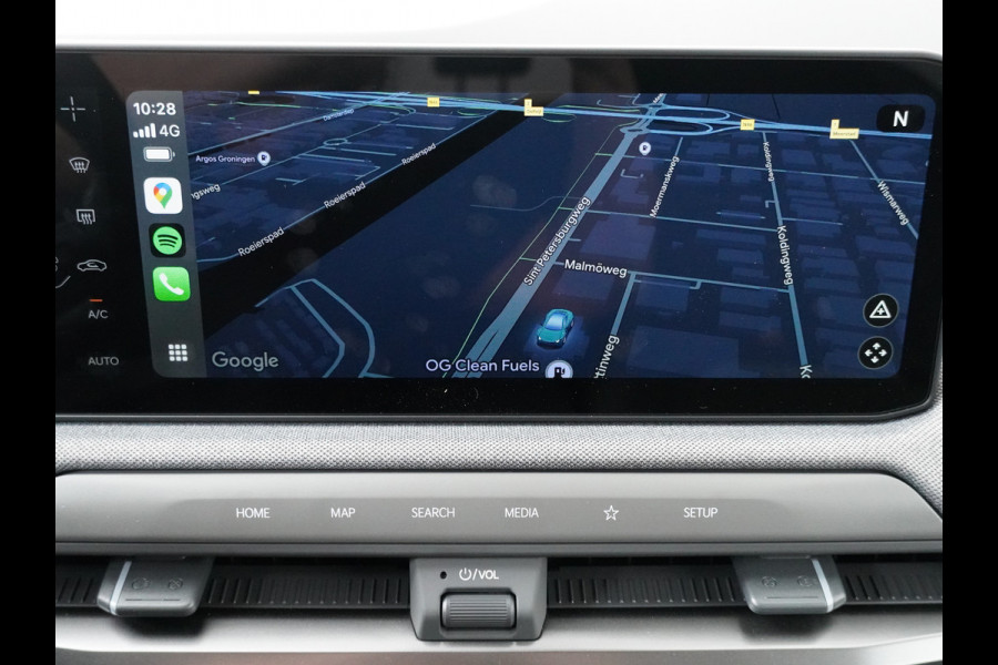 Kia EV3 Plus Advanced 81.4 kWh - Rijdende Demo - Draadloze Apple CarPlay / Android Auto - Stoel en stuurwiel verwarming - Panoramadak - Harman Kardon Audio - Dodehoek assistent - Fabrieksgarantie tot 11-2031