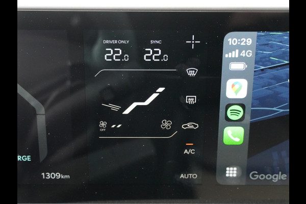 Kia EV3 Plus Advanced 81.4 kWh - Rijdende Demo - Draadloze Apple CarPlay / Android Auto - Stoel en stuurwiel verwarming - Panoramadak - Harman Kardon Audio - Dodehoek assistent - Fabrieksgarantie tot 11-2031