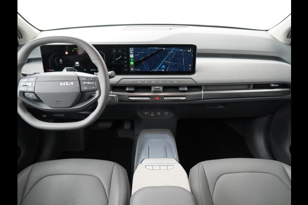 Kia EV3 Plus Advanced 81.4 kWh - Rijdende Demo - Draadloze Apple CarPlay / Android Auto - Stoel en stuurwiel verwarming - Panoramadak - Harman Kardon Audio - Dodehoek assistent - Fabrieksgarantie tot 11-2031