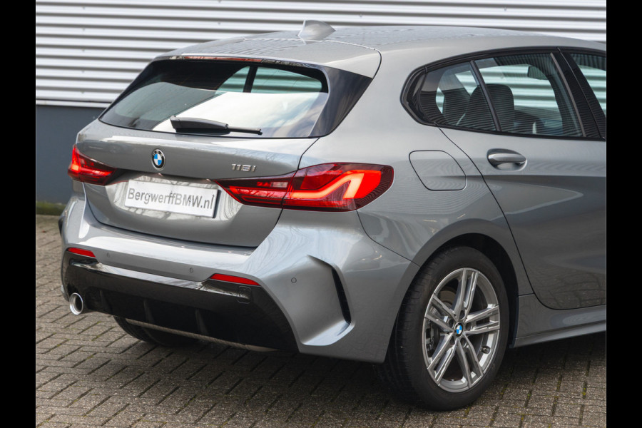 BMW 1-serie 118i M-Sport - Live Cockpit Prof - LED - Stoelverwarming