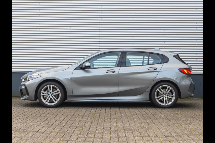 BMW 1-serie 118i M-Sport - Live Cockpit Prof - LED - Stoelverwarming