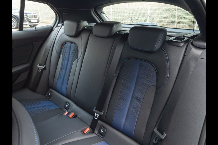 BMW 1-serie 118i M-Sport - Live Cockpit Prof - LED - Stoelverwarming