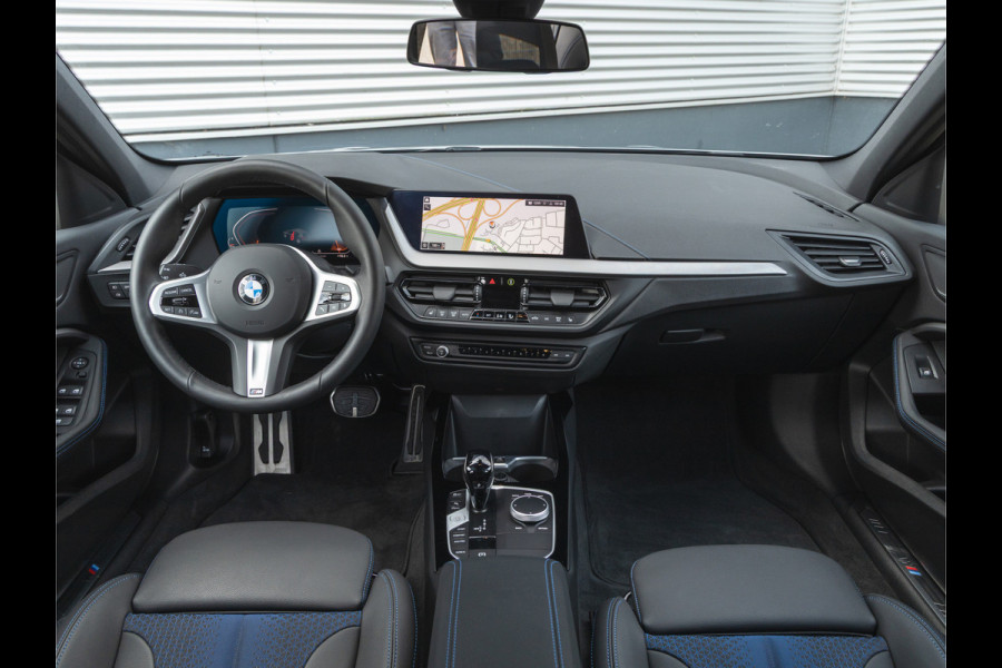 BMW 1-serie 118i M-Sport - Live Cockpit Prof - LED - Stoelverwarming