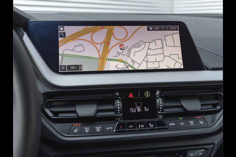 BMW 1-serie 118i M-Sport - Live Cockpit Prof - LED - Stoelverwarming