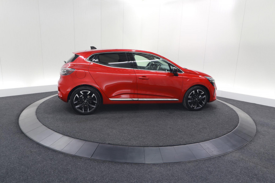 Renault Clio 1.6 E-Tech Full Hybrid 145 techno | 360 Camera | Bose Audio | Stoelverwarming | 9.3 Inch Groot Scherm