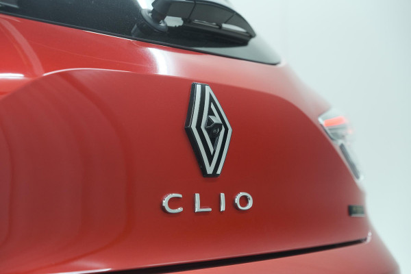Renault Clio 1.6 E-Tech Full Hybrid 145 techno | 360 Camera | Bose Audio | Stoelverwarming | 9.3 Inch Groot Scherm