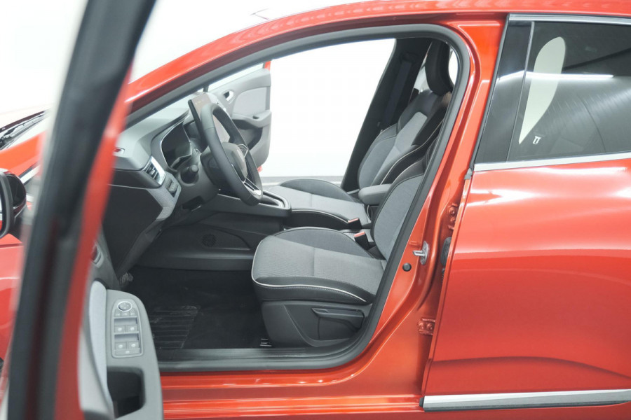 Renault Clio 1.6 E-Tech Full Hybrid 145 techno | 360 Camera | Bose Audio | Stoelverwarming | 9.3 Inch Groot Scherm
