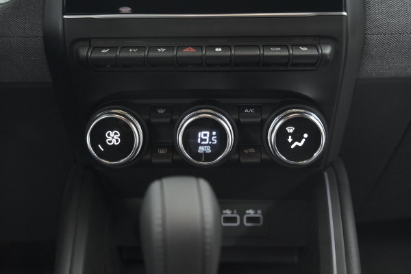 Renault Clio 1.6 E-Tech Full Hybrid 145 techno | 360 Camera | Bose Audio | Stoelverwarming | 9.3 Inch Groot Scherm