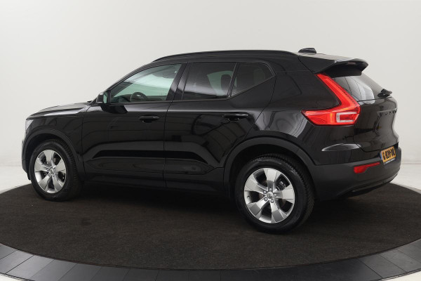 Volvo XC40 1.5 T3 Momentum Pro | Leder | Stoelverwarming | Camera | Navigatie | PDC | Full LED | Climate control