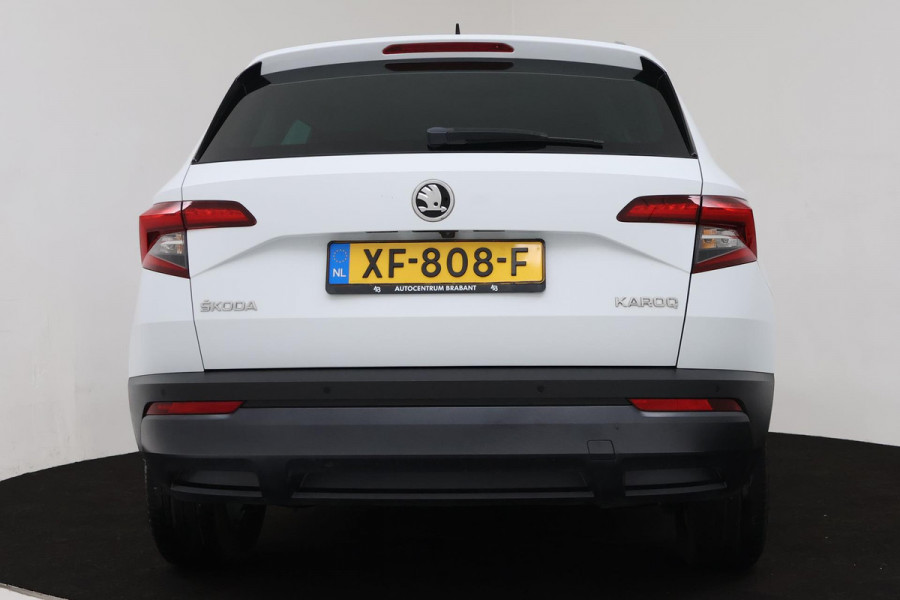 Škoda Karoq 1.0 TSI Clever Edition (PARKEERSENSOREN, CRUISE CONTROL, ACHTERUITRIJCAMERA, STOELVERWARMING, NAVIGATIE, NL-AUTO)
