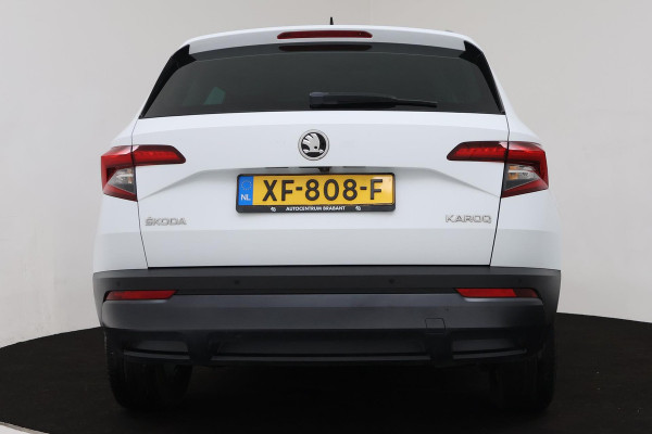 Škoda Karoq 1.0 TSI Clever Edition (PARKEERSENSOREN, CRUISE CONTROL, ACHTERUITRIJCAMERA, STOELVERWARMING, NAVIGATIE, NL-AUTO)