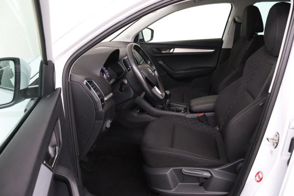 Škoda Karoq 1.0 TSI Clever Edition (PARKEERSENSOREN, CRUISE CONTROL, ACHTERUITRIJCAMERA, STOELVERWARMING, NAVIGATIE, NL-AUTO)