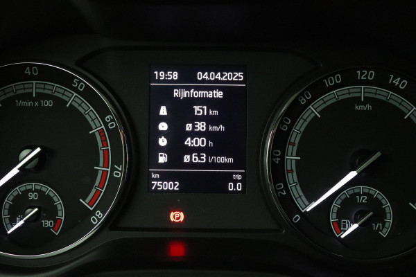 Škoda Karoq 1.0 TSI Clever Edition (PARKEERSENSOREN, CRUISE CONTROL, ACHTERUITRIJCAMERA, STOELVERWARMING, NAVIGATIE, NL-AUTO)