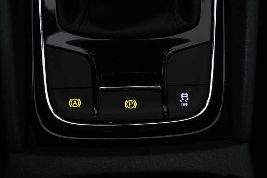 Škoda Karoq 1.0 TSI Clever Edition (PARKEERSENSOREN, CRUISE CONTROL, ACHTERUITRIJCAMERA, STOELVERWARMING, NAVIGATIE, NL-AUTO)