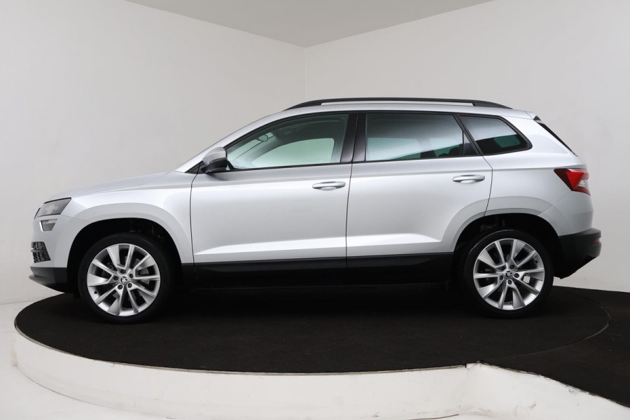 Škoda Karoq 1.0 TSI Ambition Business (CRUISE CONTROL, NAVIGATIE, PARKEERSENSOREN, STOELVERWARMING, NL-AUTO)