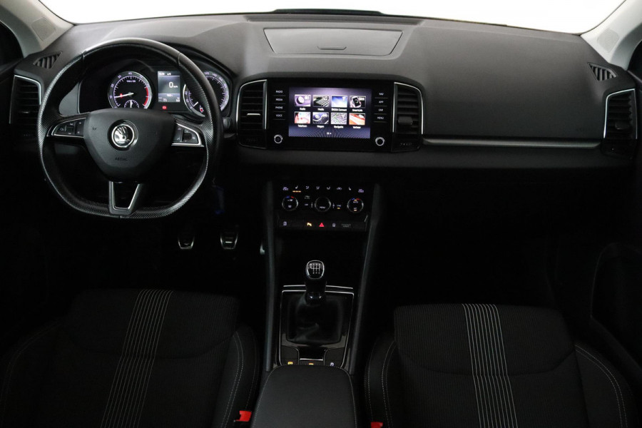 Škoda Karoq 1.0 TSI Ambition Business (CRUISE CONTROL, NAVIGATIE, PARKEERSENSOREN, STOELVERWARMING, NL-AUTO)