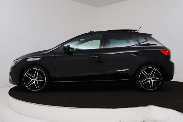 Seat Ibiza 1.0 TSI FR Business Intense (PANORAMADAK, PARKEERSENSOREN, CRUISE, NAVIGATIE, AUTOMAAT, ACHTERUITRIJCAMERA, NL-AUTO)