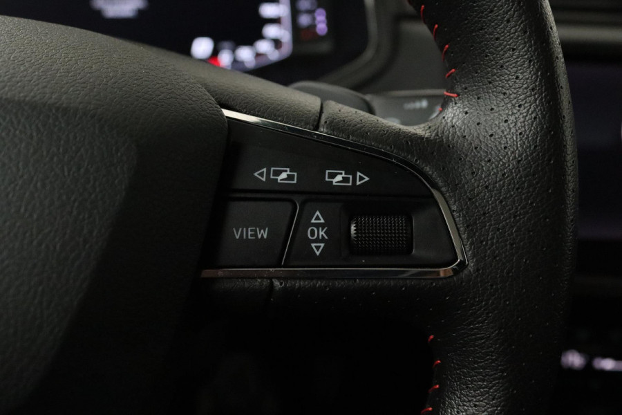 Seat Ibiza 1.0 TSI FR Business Intense (PANORAMADAK, PARKEERSENSOREN, CRUISE, NAVIGATIE, AUTOMAAT, ACHTERUITRIJCAMERA, NL-AUTO)