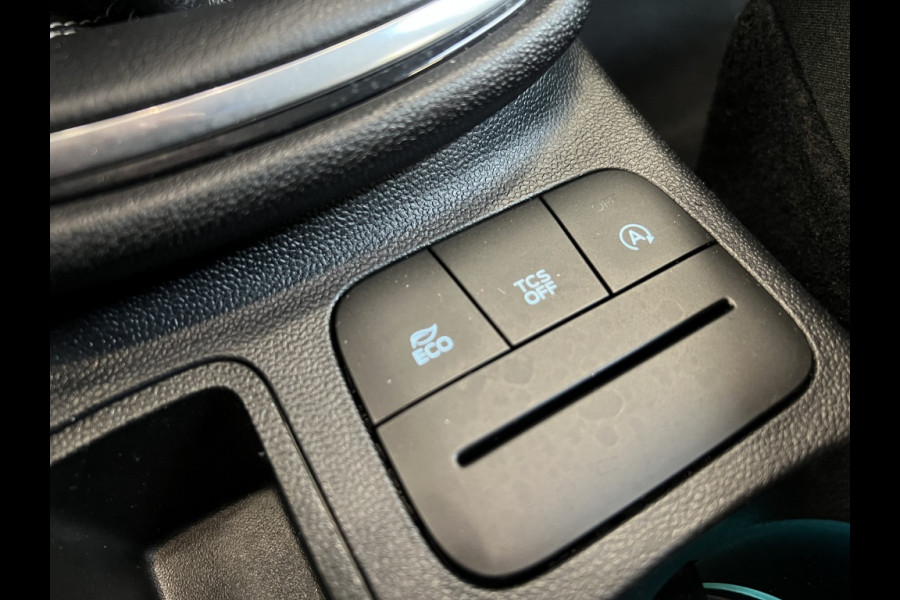 Ford Fiesta 1.0 EcoB. Titanium NAVI! CLIMA! CRUISE!