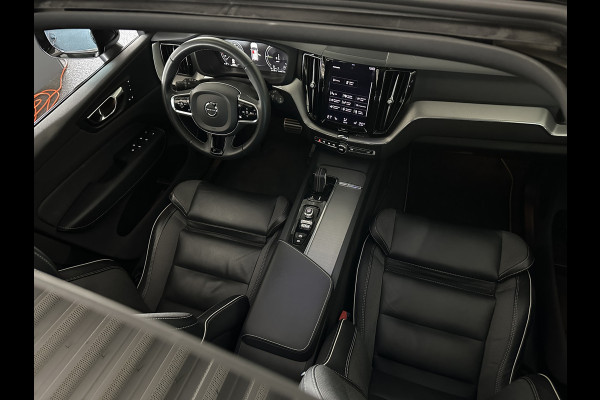 Volvo XC60 T8 391pk AWD R-Design Plus Pack | Panorama | ACC | Memory | Pilot-Assist | Sportstoelen | Camera | Keyless | Led | Zwarte Hemelbekleding | Dab | Carplay | Stuurwielverwarming | Bovag Garantie.