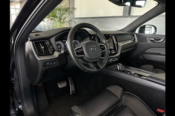 Volvo XC60 T8 391pk AWD R-Design Plus Pack | Panorama | ACC | Memory | Pilot-Assist | Sportstoelen | Camera | Keyless | Led | Zwarte Hemelbekleding | Dab | Carplay | Stuurwielverwarming | Bovag Garantie.