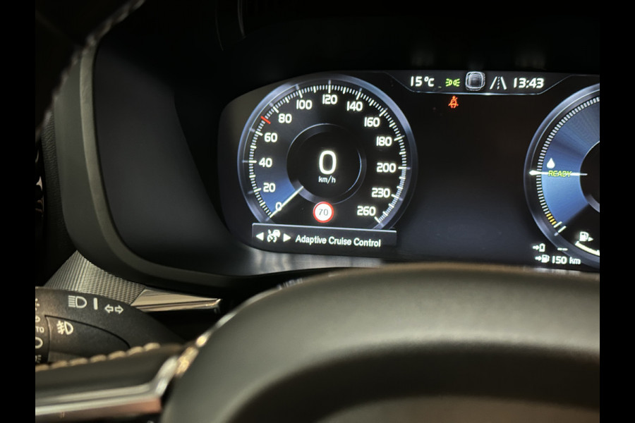 Volvo XC60 T8 391pk AWD R-Design Plus Pack | Panorama | ACC | Memory | Pilot-Assist | Sportstoelen | Camera | Keyless | Led | Zwarte Hemelbekleding | Dab | Carplay | Stuurwielverwarming | Bovag Garantie.