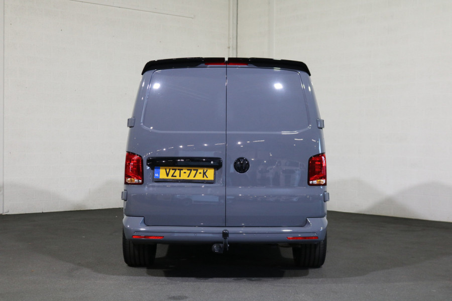 Volkswagen Transporter 2.0 TDI L2H1 204pk Bulli Automaat Trekhaak Lederen Stoelen Camera