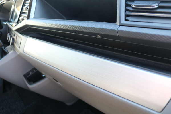 Volkswagen Transporter 2.0 TDI L2H1 204pk Bulli Automaat Trekhaak Lederen Stoelen Camera