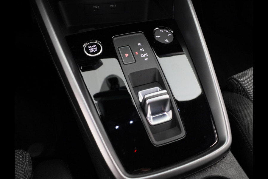 Audi A3 Sportback 30 TFSI Advanced edition 110 pk S-tronic | Verlengde garantie | Navigatie | Parkeersensoren achter | Cruise control | LED koplampen | Stoelverwarming |