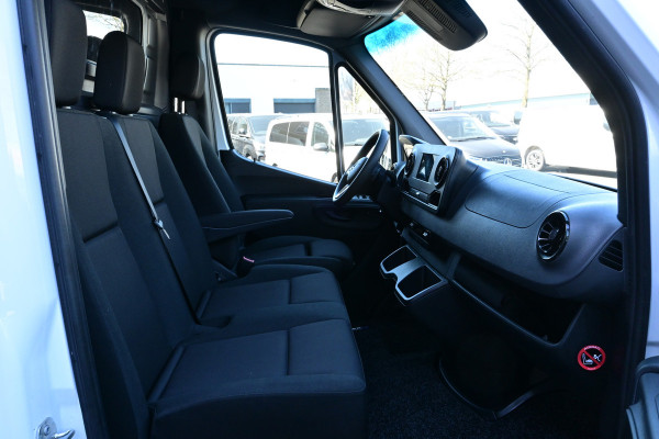 Mercedes-Benz Sprinter 317 CDI L2H2 3500 kg trekhaak, MBUX met parkeerpakket en camera