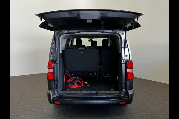 Toyota PROACE Electric Shuttle Long Extra Range Cool 75 kWh 9 pers. Navigatie Apple Carplay/Android Auto Parkeersensoren Cruise Control Lichtmetalen velgen Getinte ramen Airco