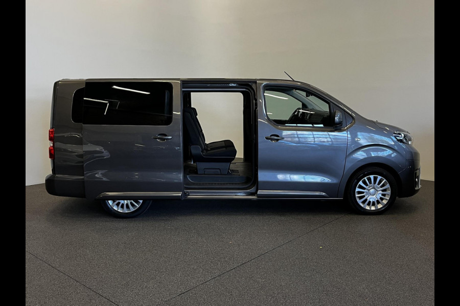 Toyota PROACE Electric Shuttle Long Extra Range Cool 75 kWh 9 pers. Navigatie Apple Carplay/Android Auto Parkeersensoren Cruise Control Lichtmetalen velgen Getinte ramen Airco