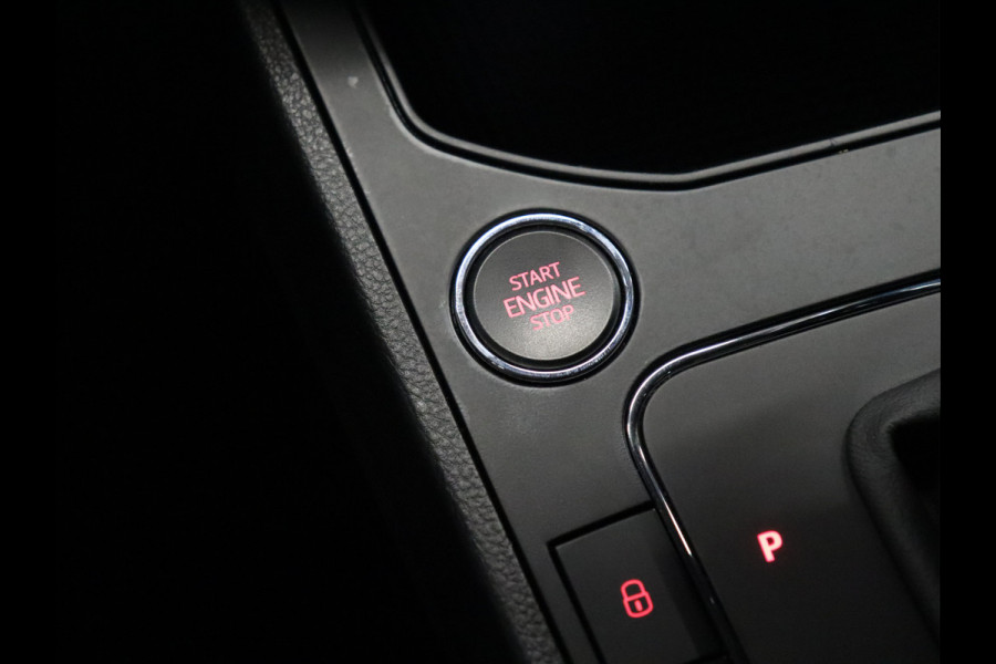Seat Ibiza 1.0 TSI Style Business Intense [CAMERA, APPLE CARPLAY, ANDROID, PDC V+A, ADAP. CRUISE CONTROL, NAVIGATIE, CLIMATE, NIEUWSTAAT]