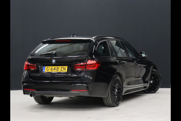 BMW 3 Serie Touring 318i M Sport [SCHUIFKANTELDAK, STOELVERWARMING, CRUISE CONTROL, ELEKTRISCHE ACHTERKLEP,  PDC ACHTER, VOL LEDER, M- STUUR, LED, NAVIGATIE, NIEUWSTAAT]
